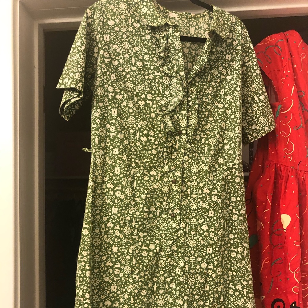 Vintage dress XL folk print ruffle collar